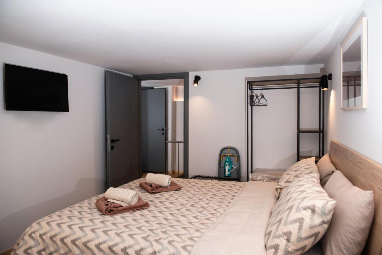 Aelia 110 Sq.M. Luxury Apartment นาฟปลิโอ ภายนอก รูปภาพ
